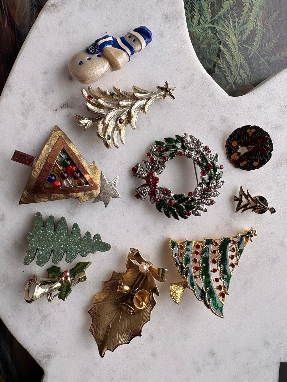 Vintage Christmas Brooch Pin Lot of 10 Trees Wreaths Snowman Bells